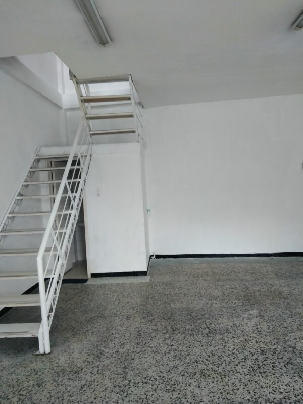 Arriendo Local Comercial Toberín Calle 170 - Image 4